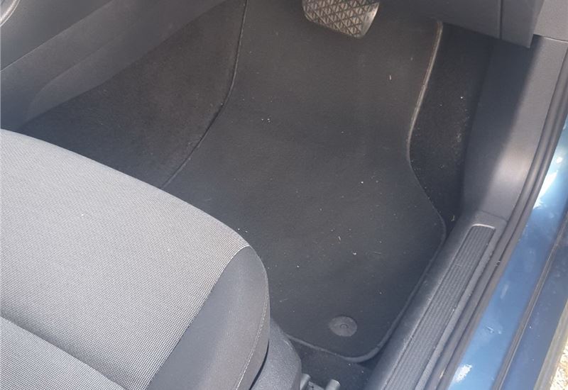 VOLKSWAGEN GOLF VII 2018 год АВТОМАТ